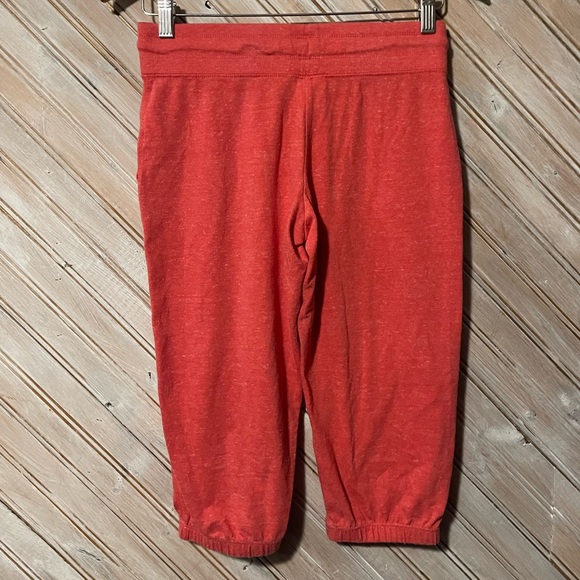 Nike Youth Capri Red Sweatpants with Iconic Logo & Drawstring Pockets Just Do It - Picture 6 of 6